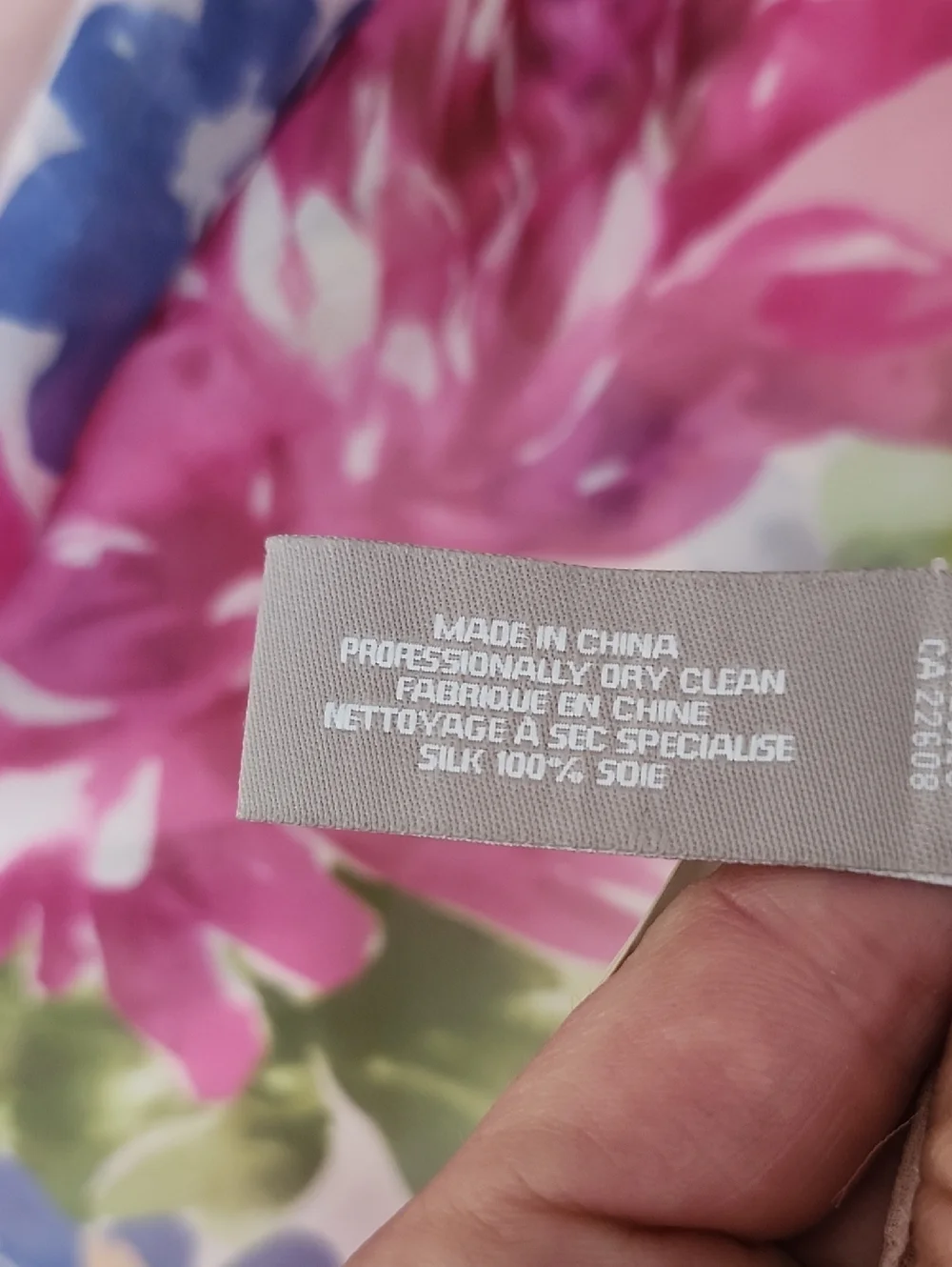 NWT Echo Pink Floral Watercolor Print Lightweight Silk Sheer Scarf - Picture 4 of 12